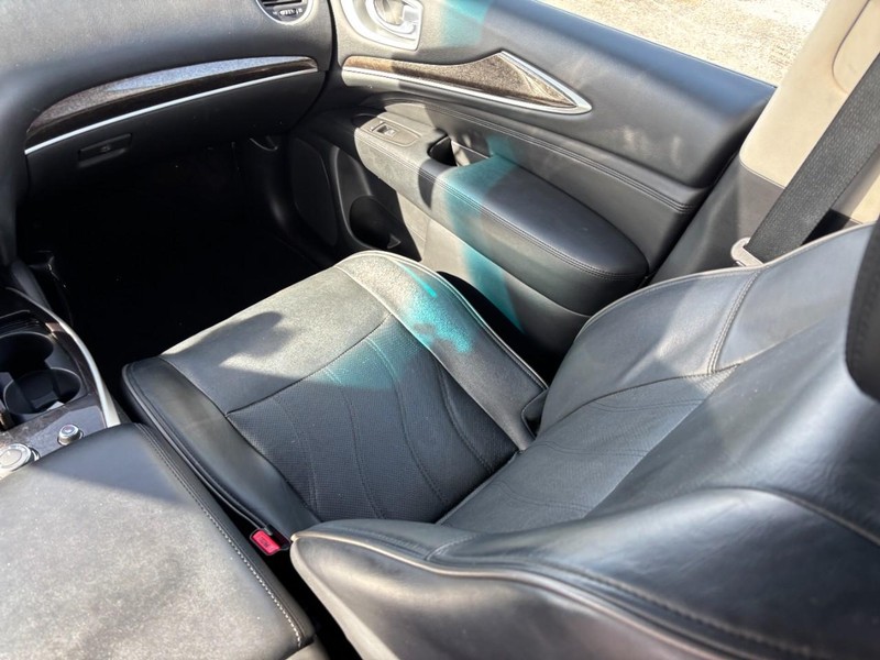 INFINITI QX60 Vehicle Image 17