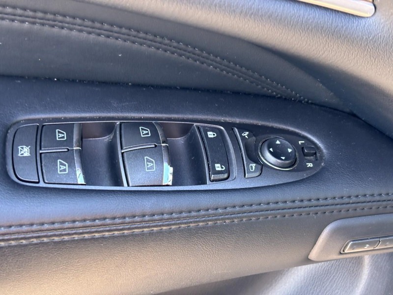 INFINITI QX60 Vehicle Image 19