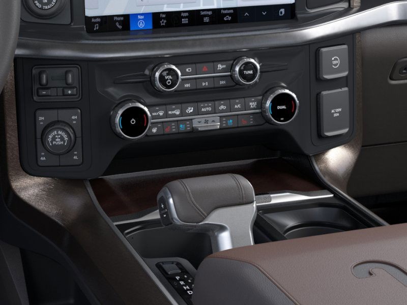 Ford F-150 Vehicle Full-screen Gallery Image 17