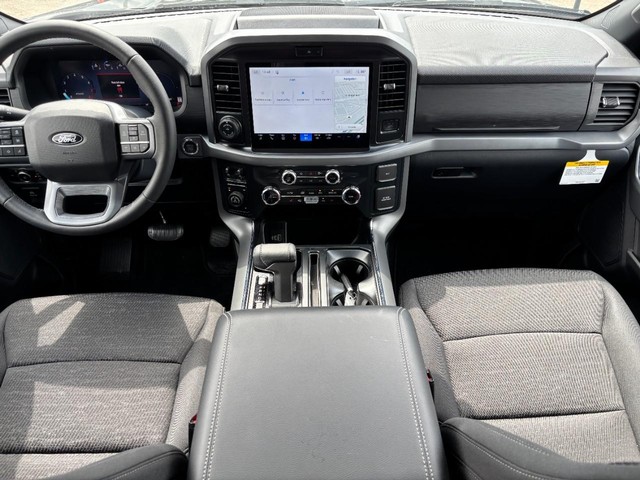 Ford F-150 Vehicle Full-screen Gallery Image 16