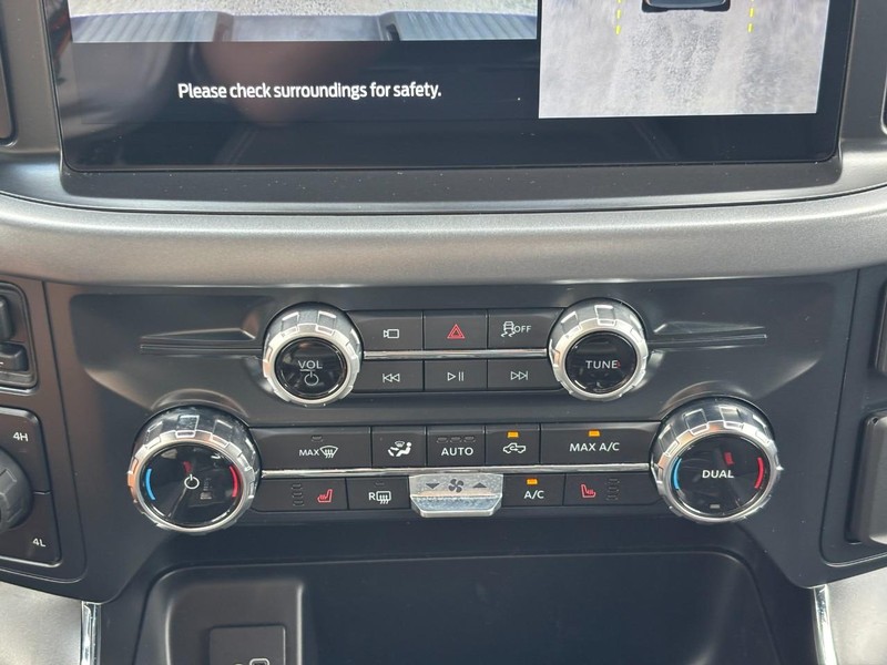 Ford F-150 Vehicle Full-screen Gallery Image 26