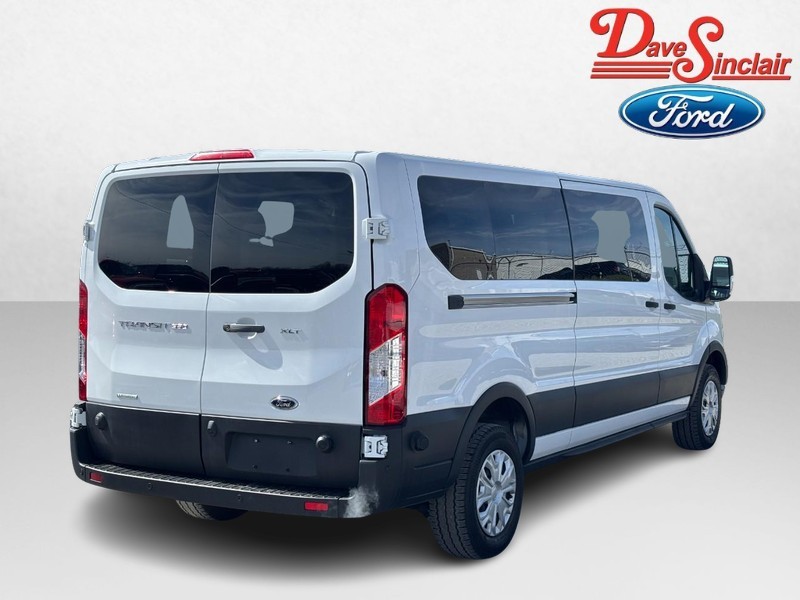 Ford Transit Passenger Wagon Vehicle Image 07