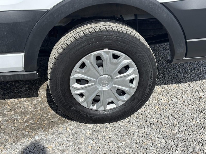 Ford Transit Passenger Wagon Vehicle Image 11