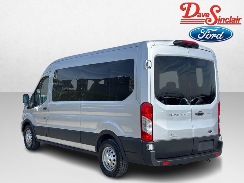 Ford Transit Passenger Wagon Vehicle Image 09