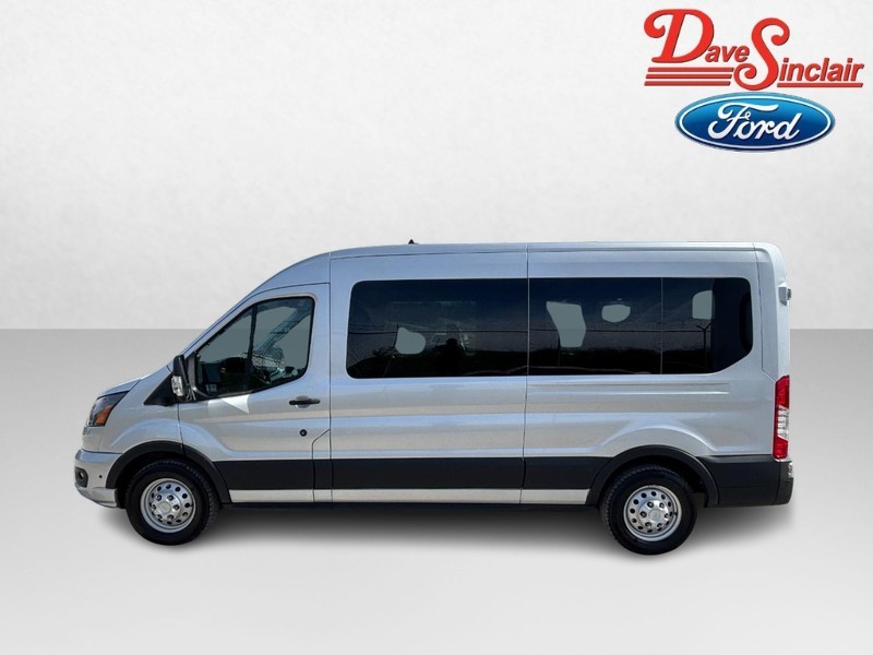 Ford Transit Passenger Wagon Vehicle Image 10