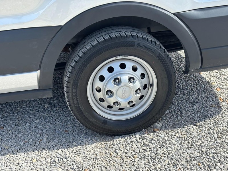 Ford Transit Passenger Wagon Vehicle Image 11