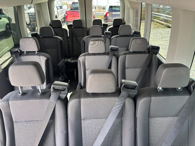 Ford Transit Passenger Wagon Vehicle Image 13