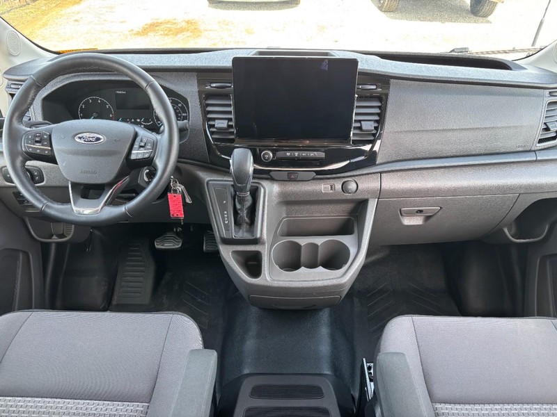 Ford Transit Passenger Wagon Vehicle Image 15