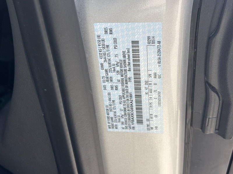 Ford Transit Passenger Wagon Vehicle Image 25