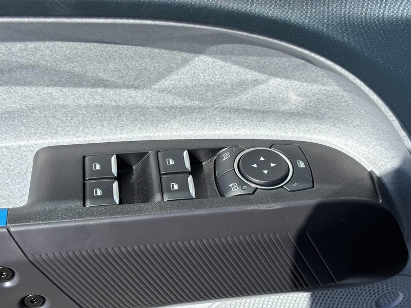 Ford Maverick Vehicle Full-screen Gallery Image 14