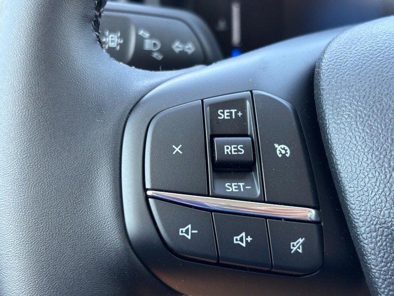 Ford Maverick Vehicle Full-screen Gallery Image 15