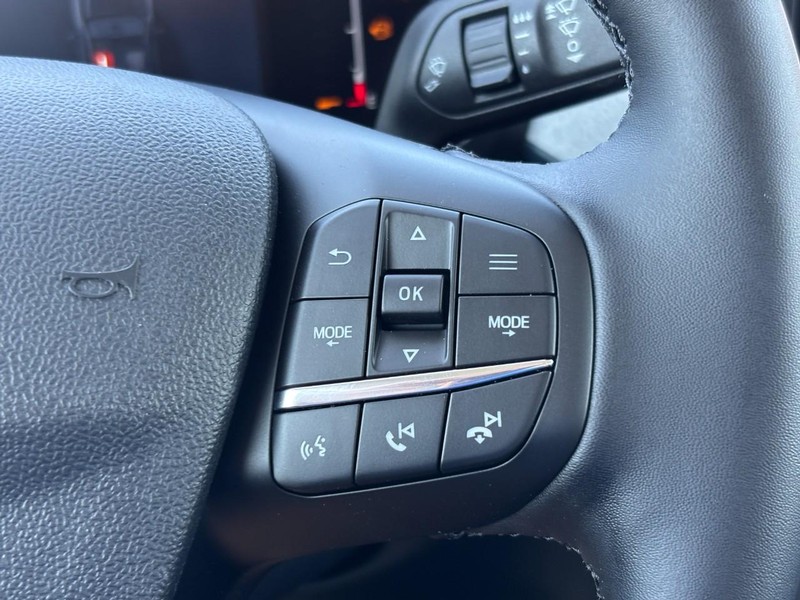 Ford Maverick Vehicle Full-screen Gallery Image 16