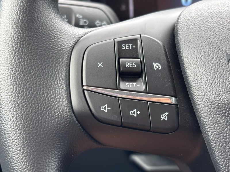 Ford Maverick Vehicle Full-screen Gallery Image 18