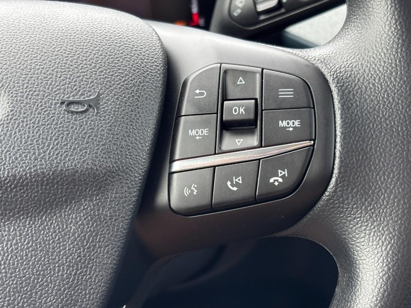 Ford Maverick Vehicle Full-screen Gallery Image 19