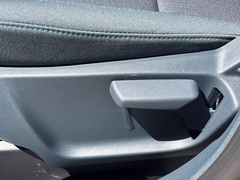 Ford Maverick Vehicle Image 16