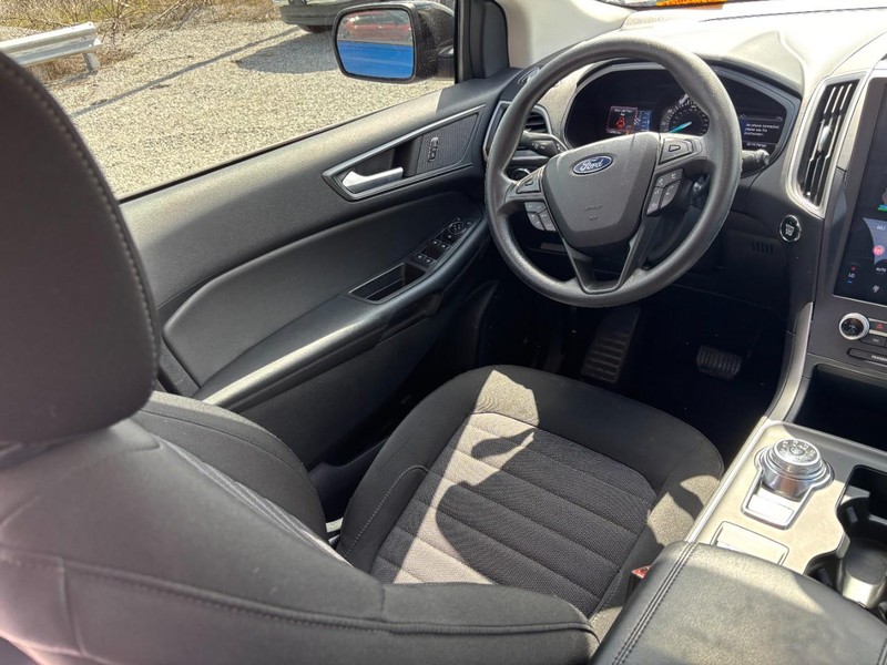 Ford Edge Vehicle Image 13