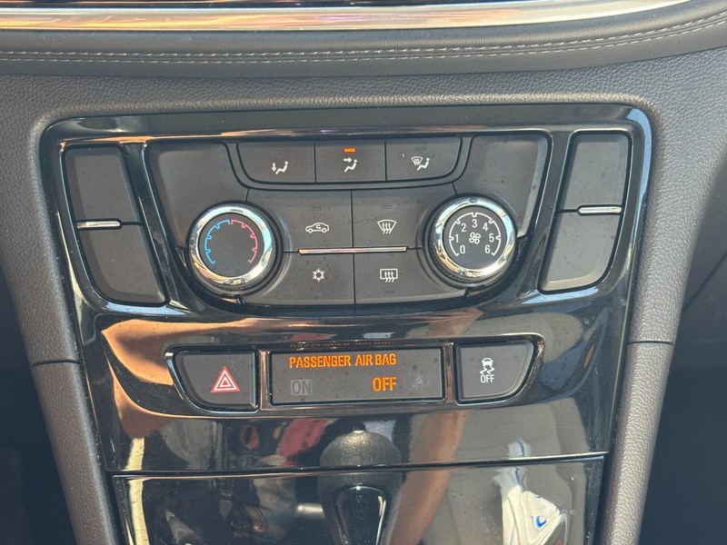 Buick Encore Vehicle Image 23