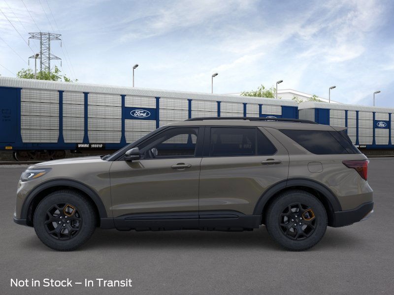Ford Explorer Vehicle Image 04