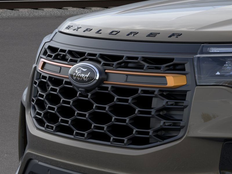 Ford Explorer Vehicle Image 19