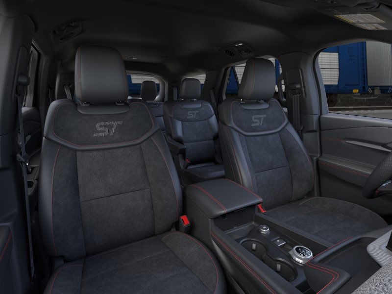 Ford Explorer Vehicle Image 12