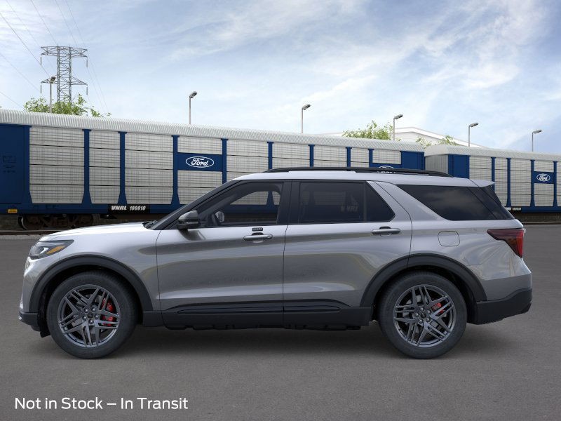 Ford Explorer Vehicle Image 04