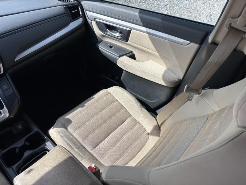 Honda CR-V Vehicle Image 16