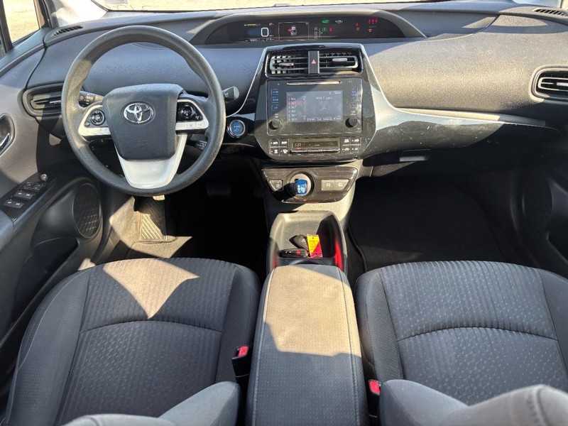 Toyota Prius Vehicle Image 14