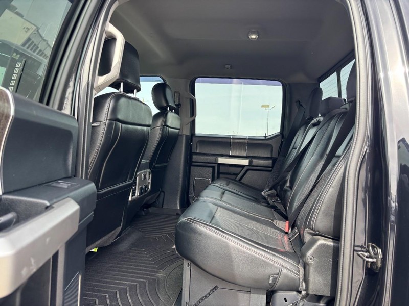 Ford Super Duty F-250 SRW Vehicle Image 12