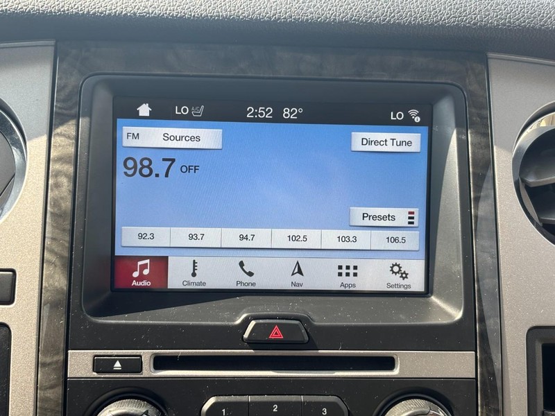 Ford Expedition Vehicle Full-screen Gallery Image 22