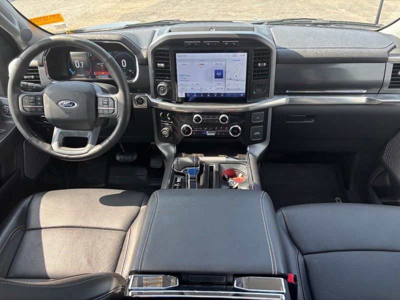 Ford F-150 Vehicle Full-screen Gallery Image 14