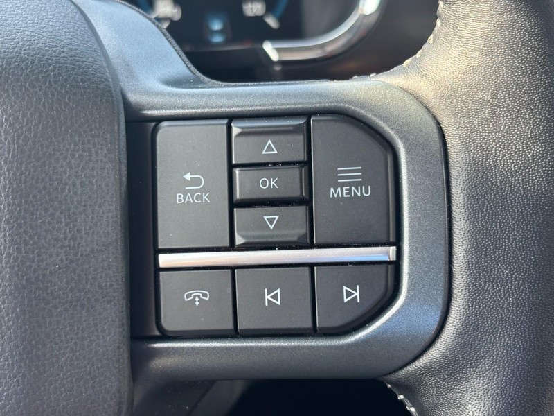 Ford F-150 Vehicle Full-screen Gallery Image 19