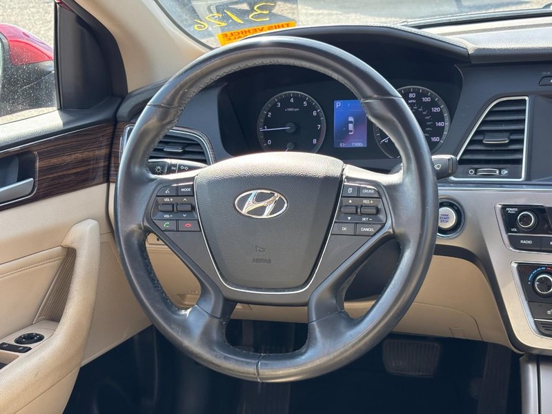 Hyundai Sonata Vehicle Image 14