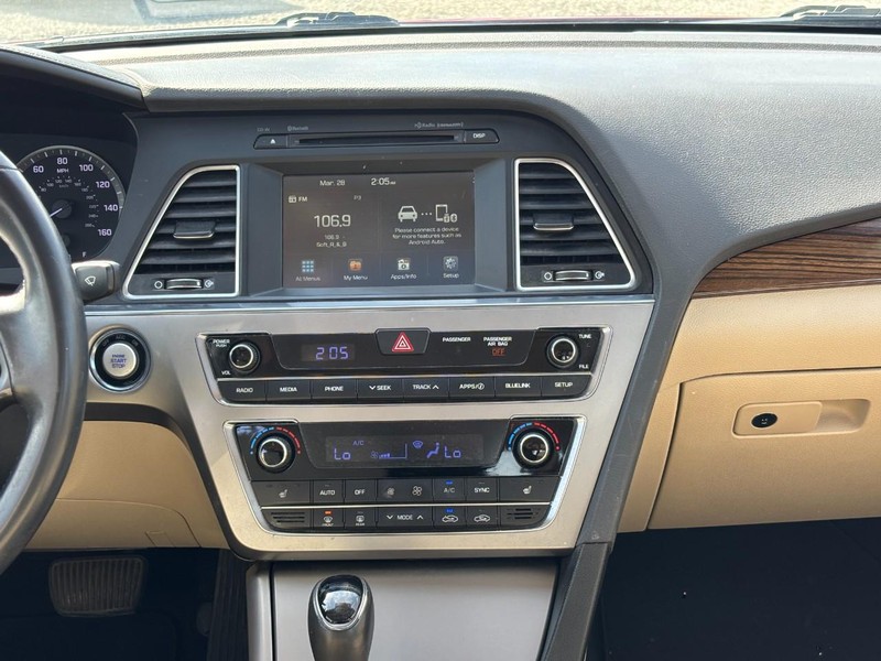 Hyundai Sonata Vehicle Image 15