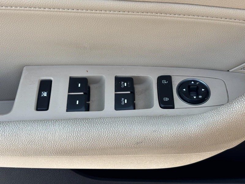 Hyundai Sonata Vehicle Image 18