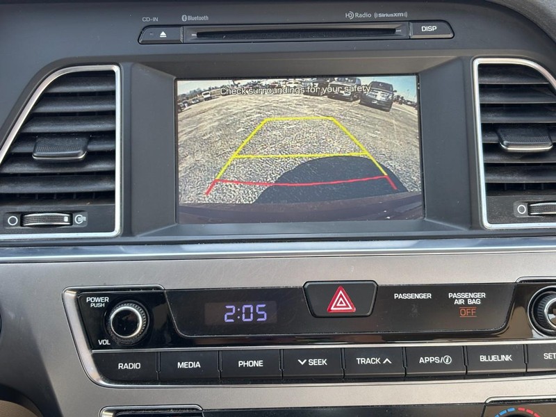 Hyundai Sonata Vehicle Image 23