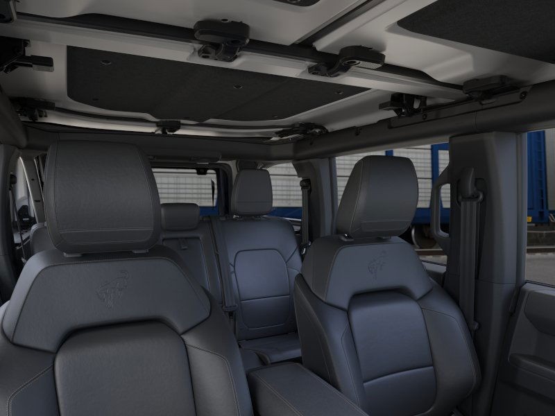 Ford Bronco Vehicle Image 14