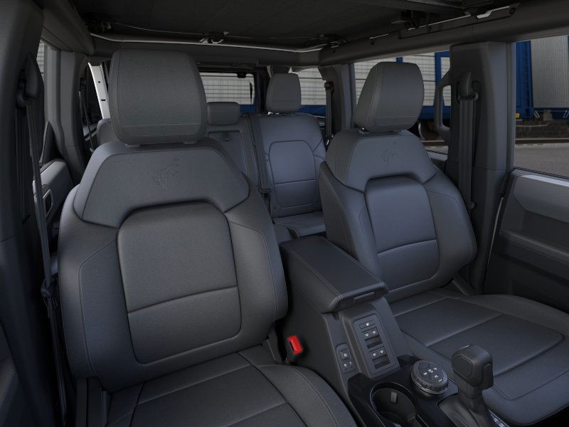 Ford Bronco Vehicle Image 12