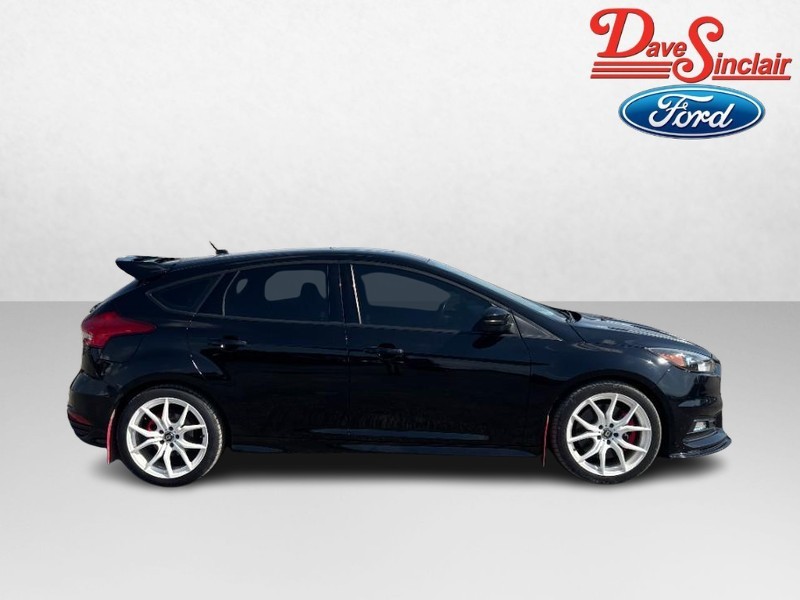 Ford Focus Vehicle Image 05