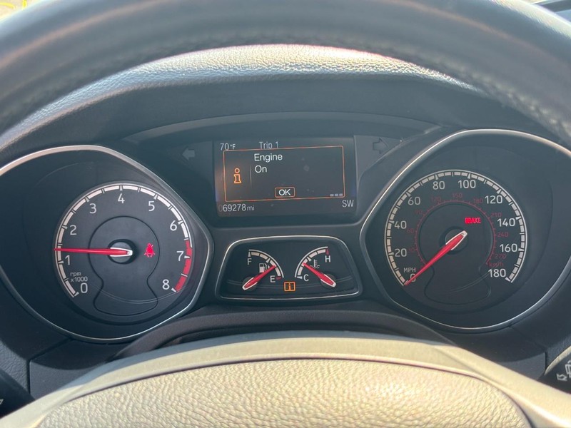 Ford Focus Vehicle Image 20