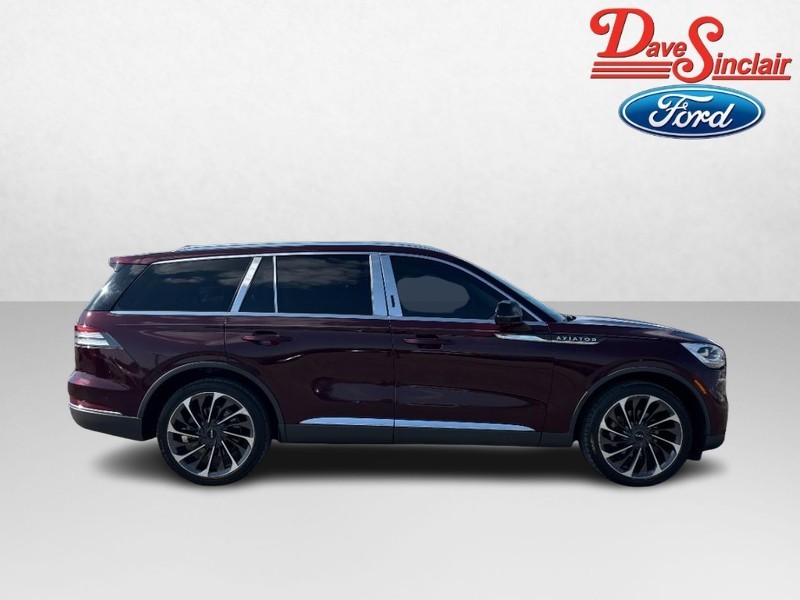 Lincoln Aviator Vehicle Image 05