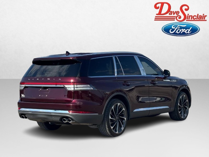 Lincoln Aviator Vehicle Image 07