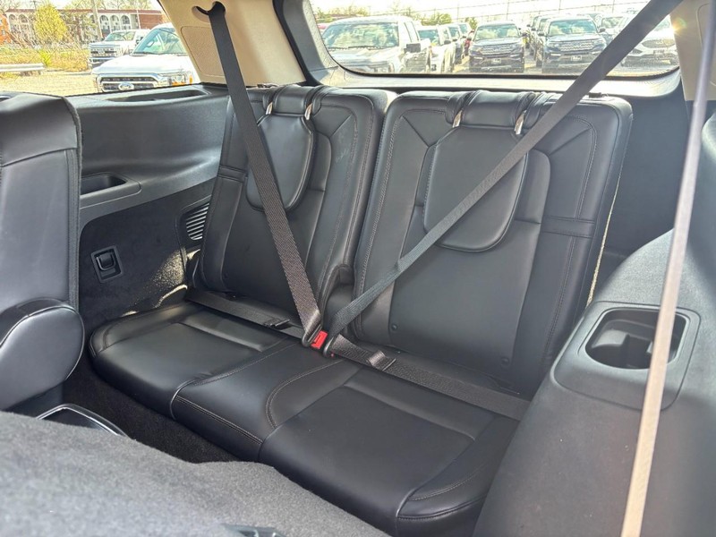 Lincoln Aviator Vehicle Image 12