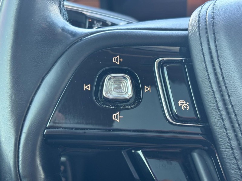 Lincoln Aviator Vehicle Image 19