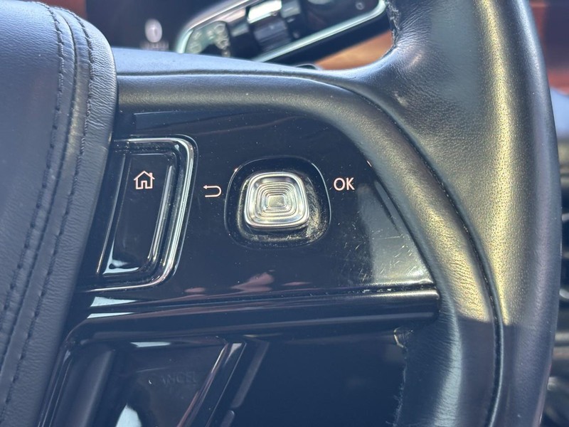 Lincoln Aviator Vehicle Image 20