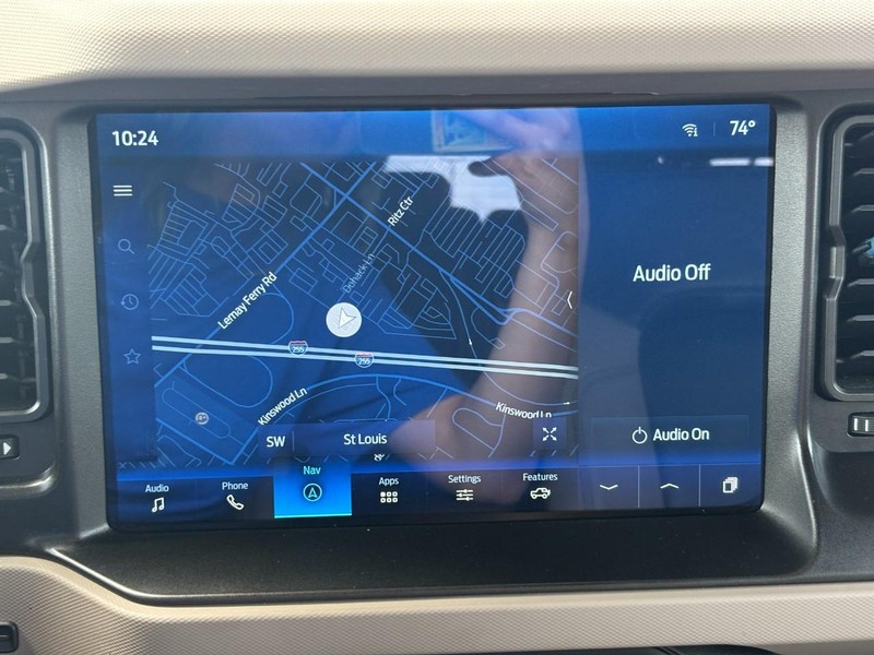 Ford Bronco Vehicle Full-screen Gallery Image 21