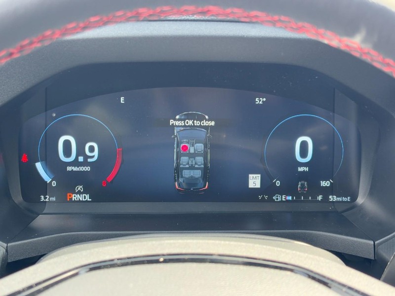 Ford Explorer Vehicle Full-screen Gallery Image 22