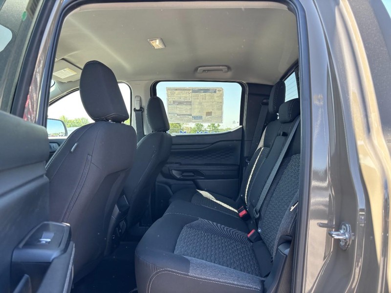 Ford Ranger Vehicle Full-screen Gallery Image 12