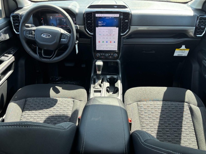 Ford Ranger Vehicle Full-screen Gallery Image 13