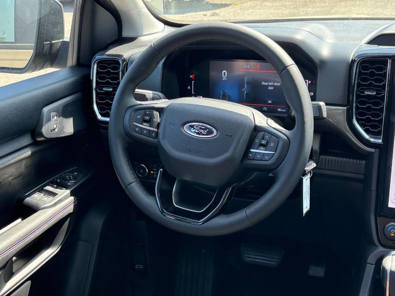 Ford Ranger Vehicle Full-screen Gallery Image 14