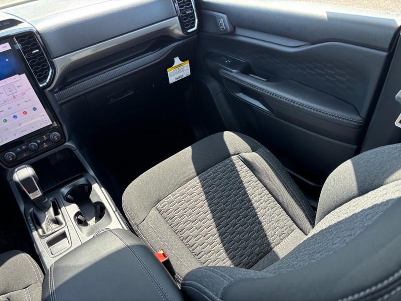 Ford Ranger Vehicle Full-screen Gallery Image 17